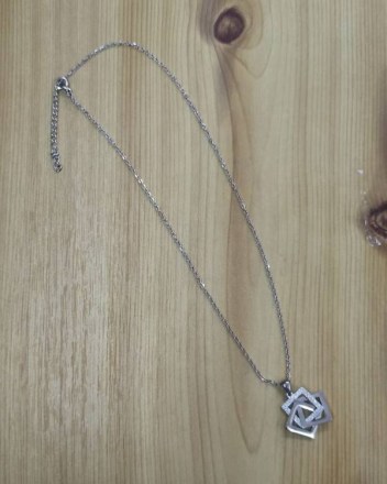 2  α  κολιε τετραγωνα (1)